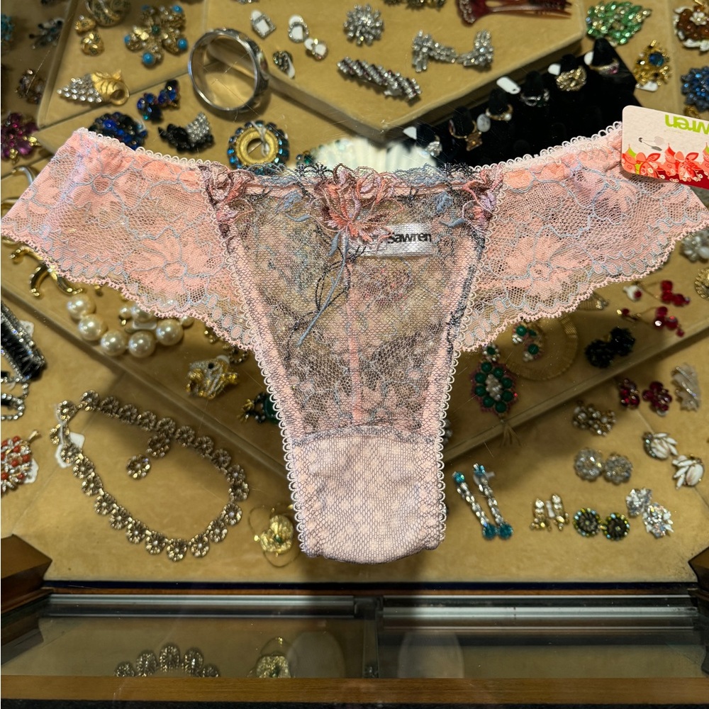 Sawren Intimates Brazilian thong panty NWT’s